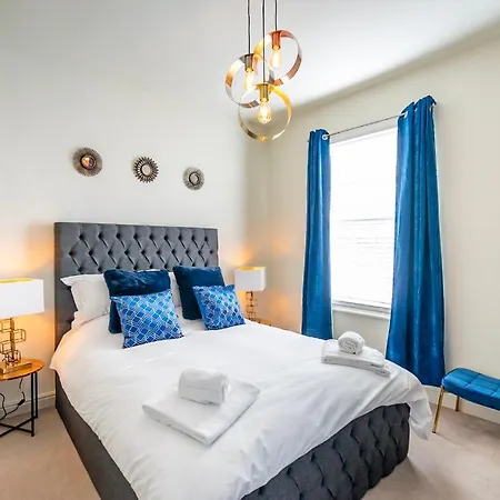 Apartment 31 Bishopill Senior