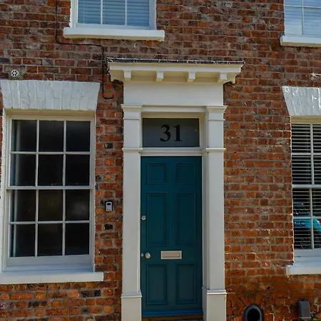 31 Bishopill Senior * York